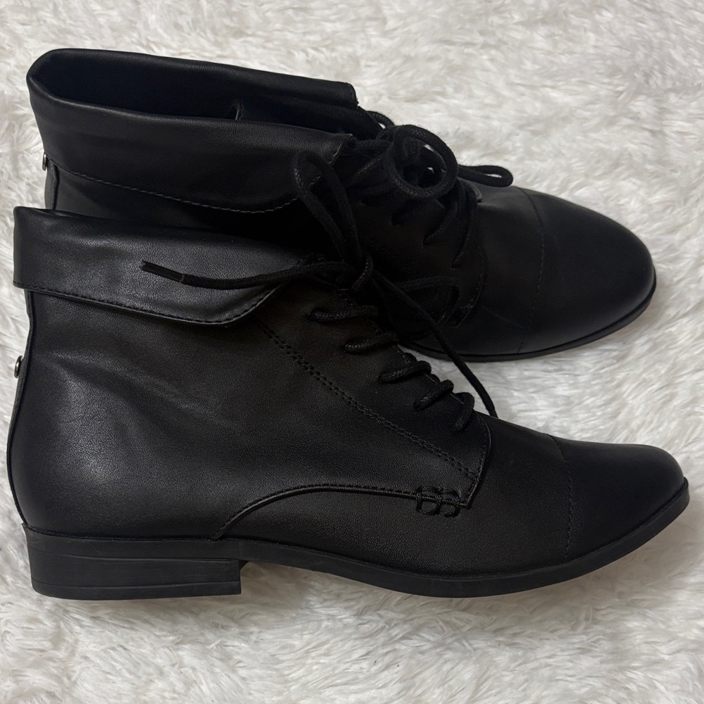 London Fog Collection Black Clora Booties In Size 8M